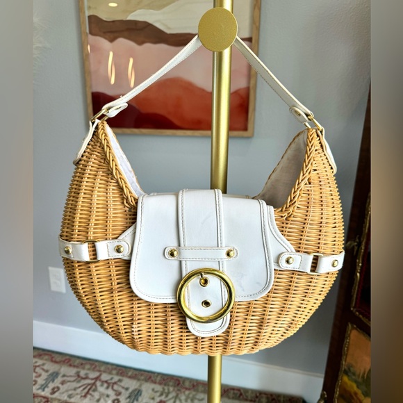 sun n sand Handbags - Sun n Sand Vintage Wicker Basket Satchel Bag